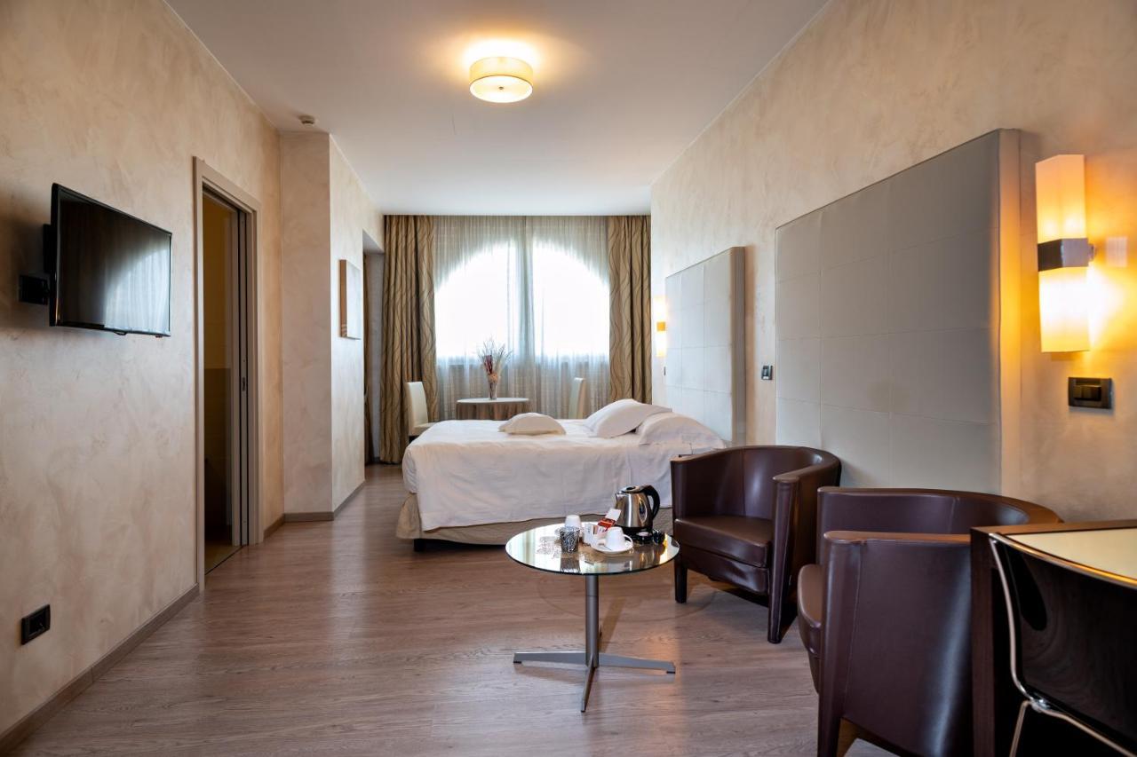 Hotel La Cartiera Vignola  Extérieur photo